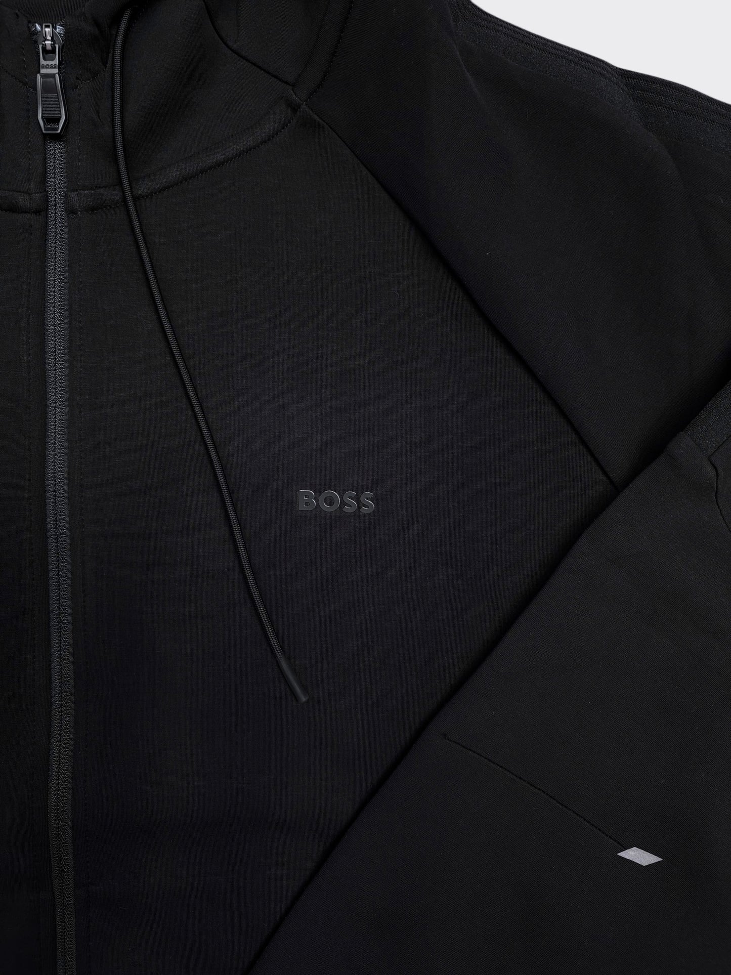 Conjunto Boss con capucha