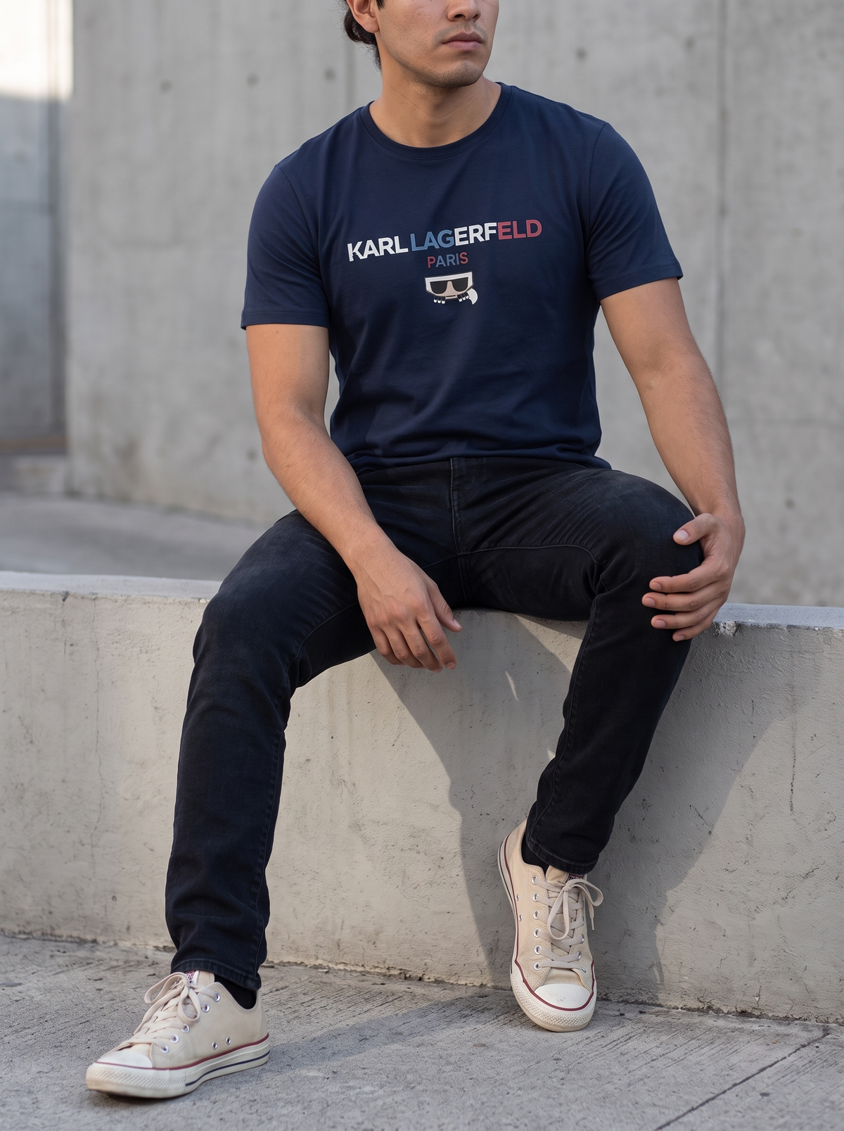 Playera Karl Lagerfeld Azul Marino con Lentes - Boxroom