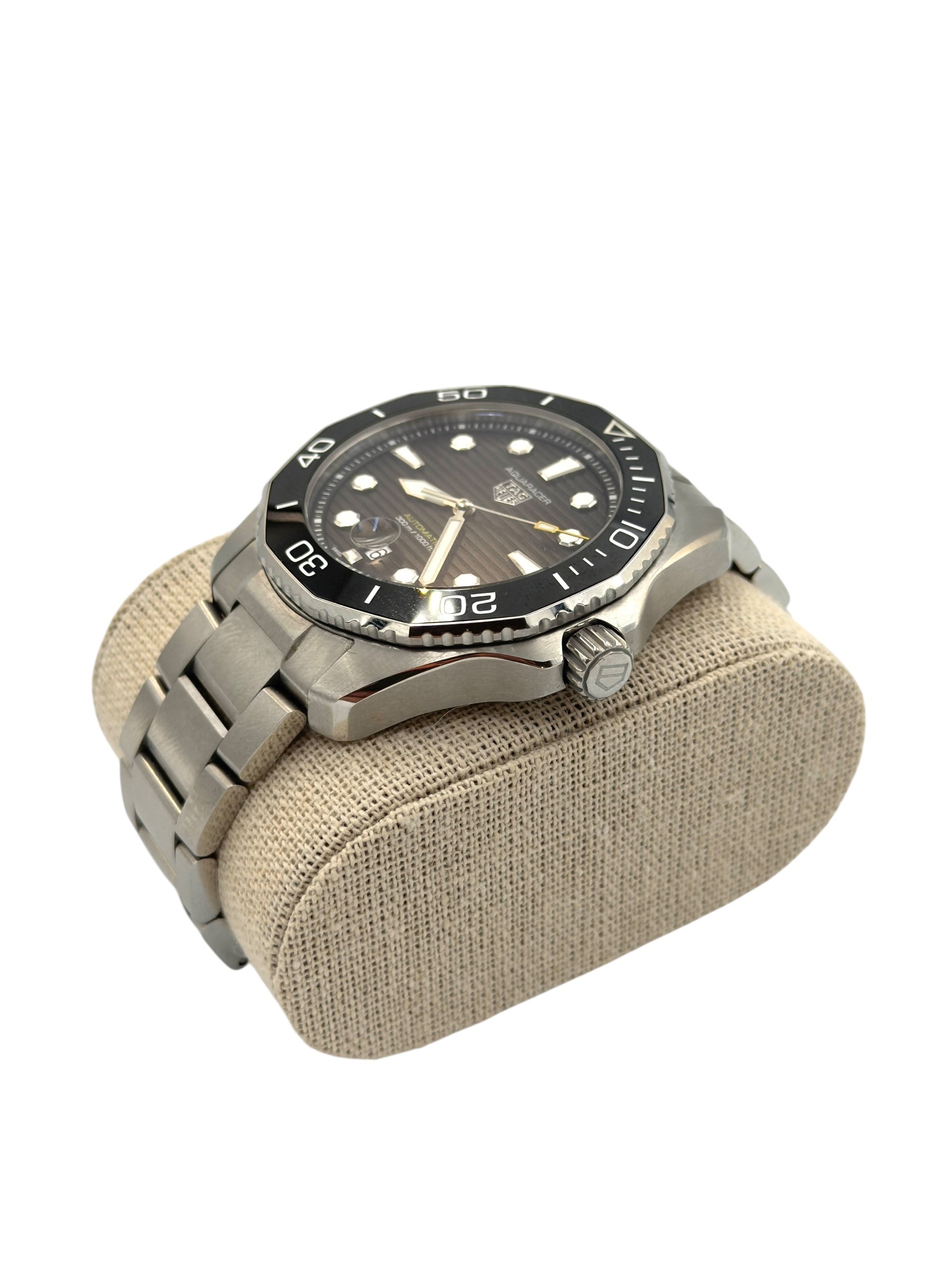 TAG HEUER AQUARACER PROFESSIONAL 300 DATE