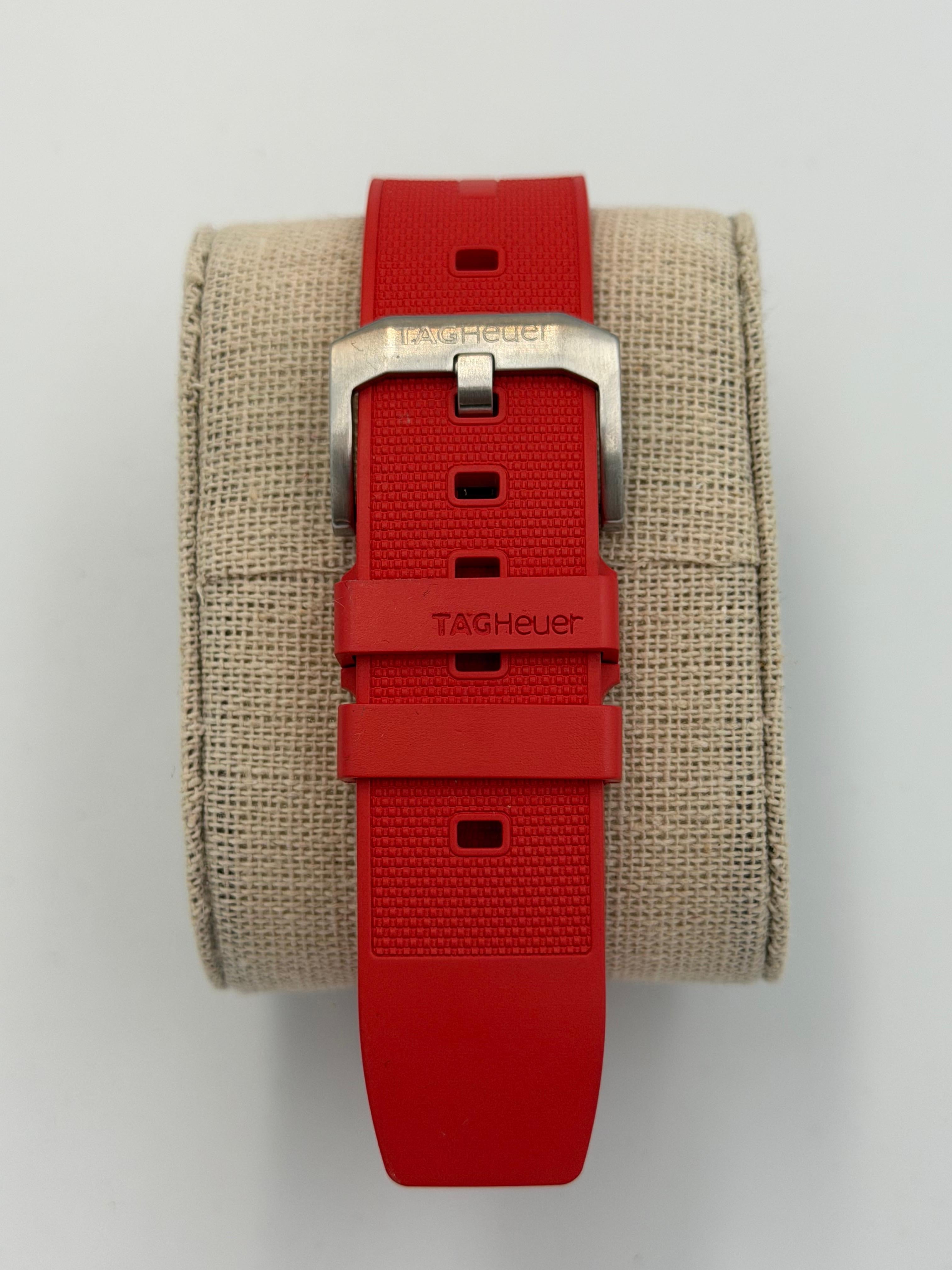 Reloj cronógrafo de acero TAG Heuer Formula 1 de cuarzo con esfera de color rojo