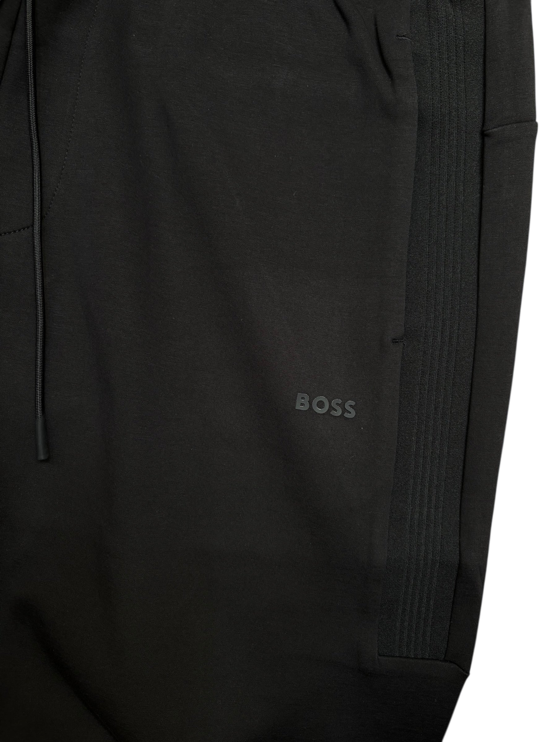 Conjunto Boss con capucha